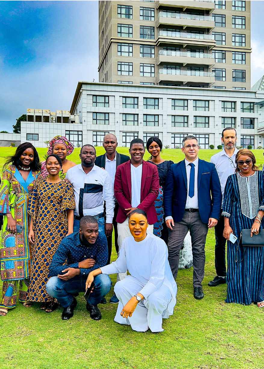 Equipe encadrante pour les étudiants en formation dans le digital à Conakry en Guinée